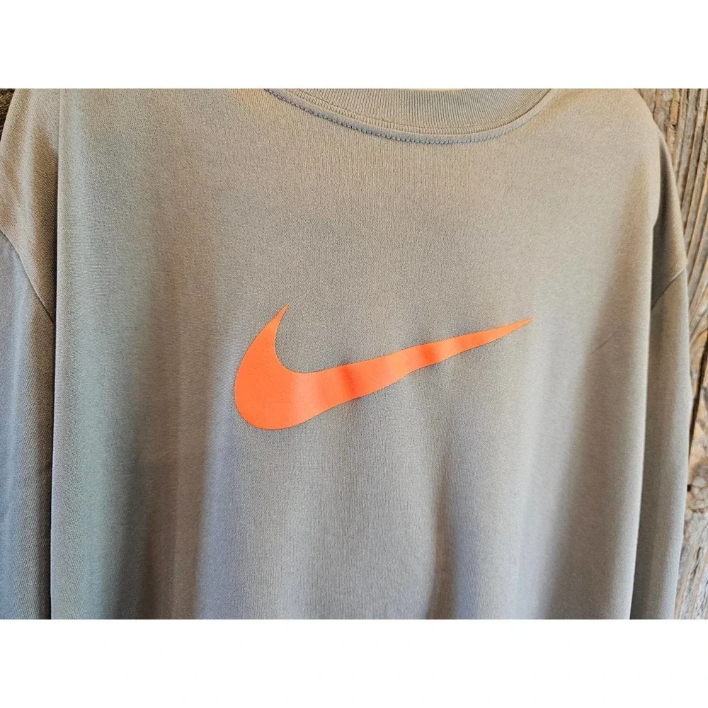 Nike dri fit long sleeve swoosh grey Performance shirt youth XL #